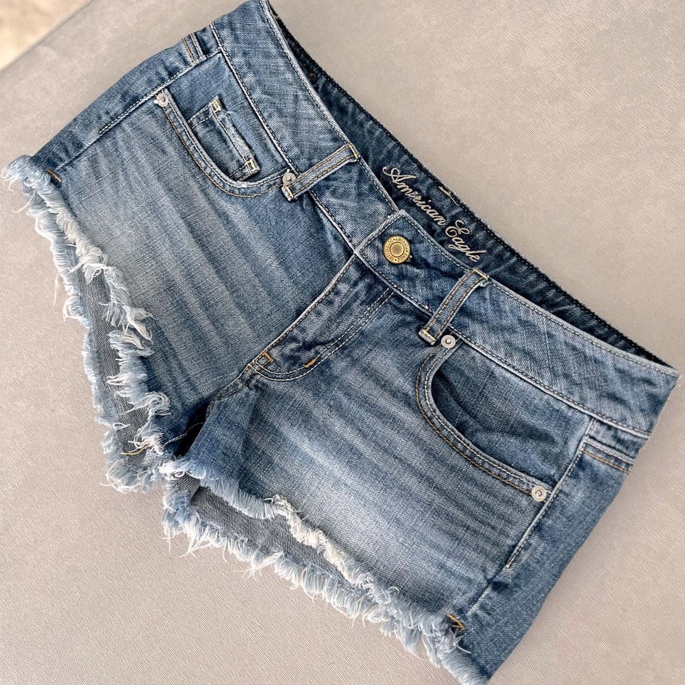 AE Womens cutoff shorts